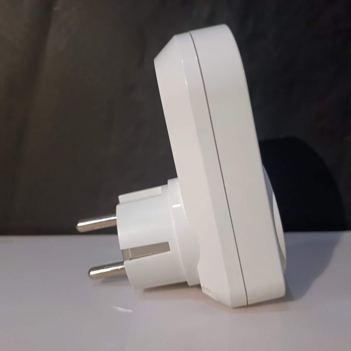 Automatic Voltage Protector