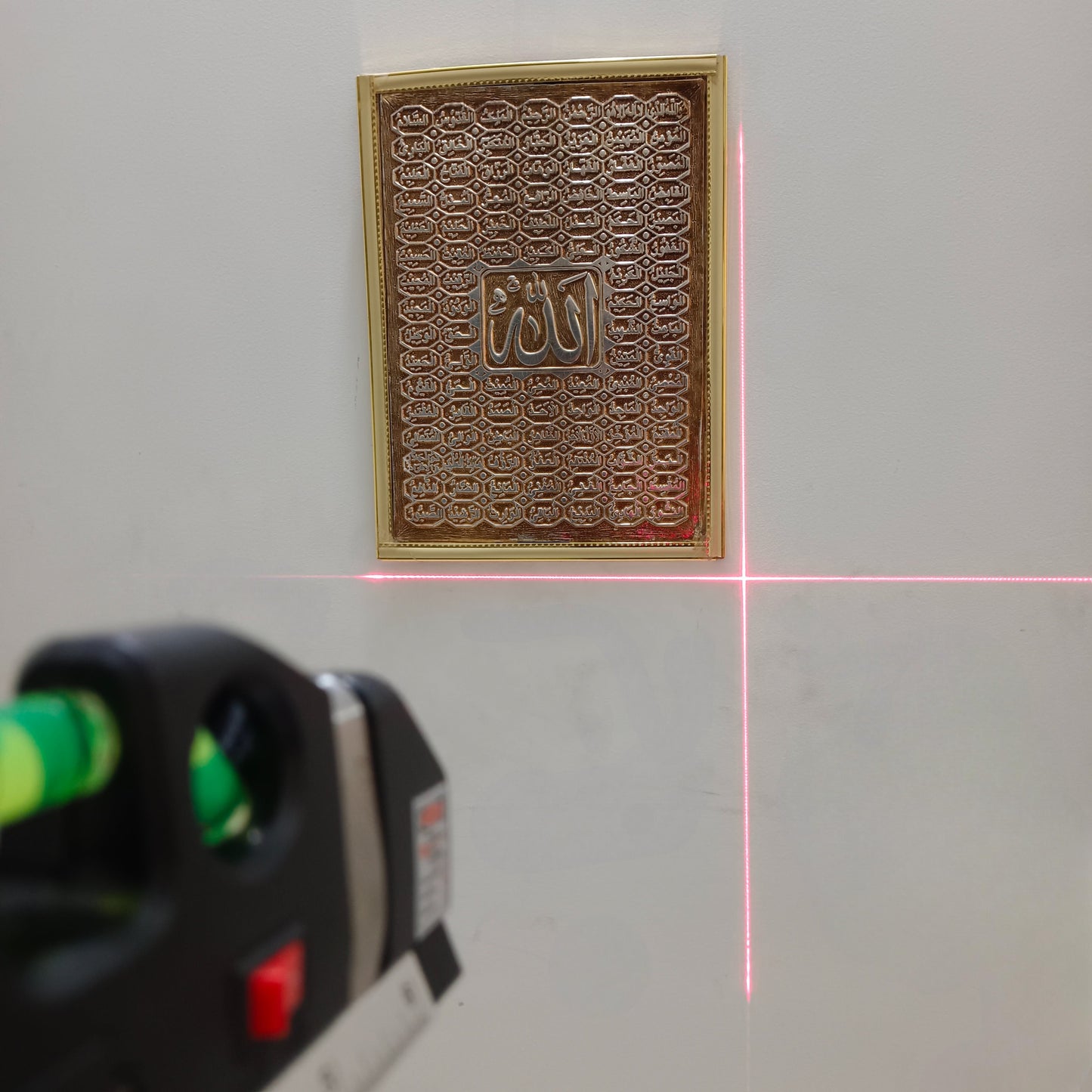 4-in-1 Laser Level Measuring Tool – With 8ft Tape, Triple Bubble Level & Laser Guide